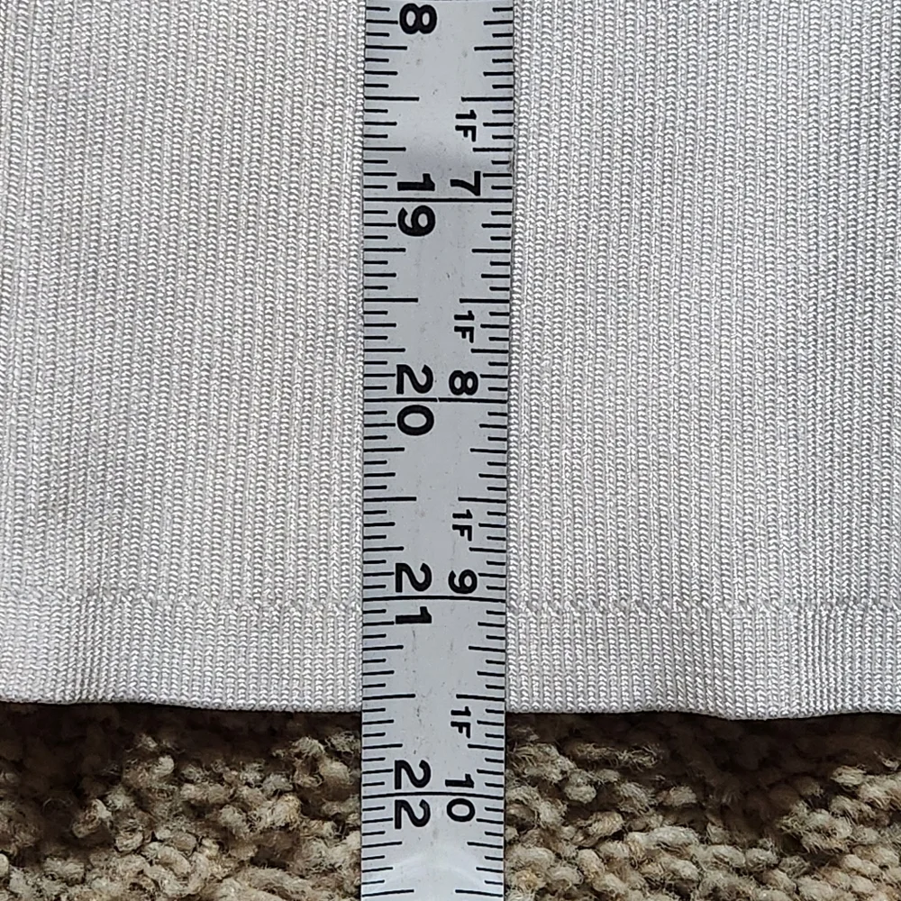 NWOT White House Black Market Sweater Tank Size Small Color white - Picture 13 of 13